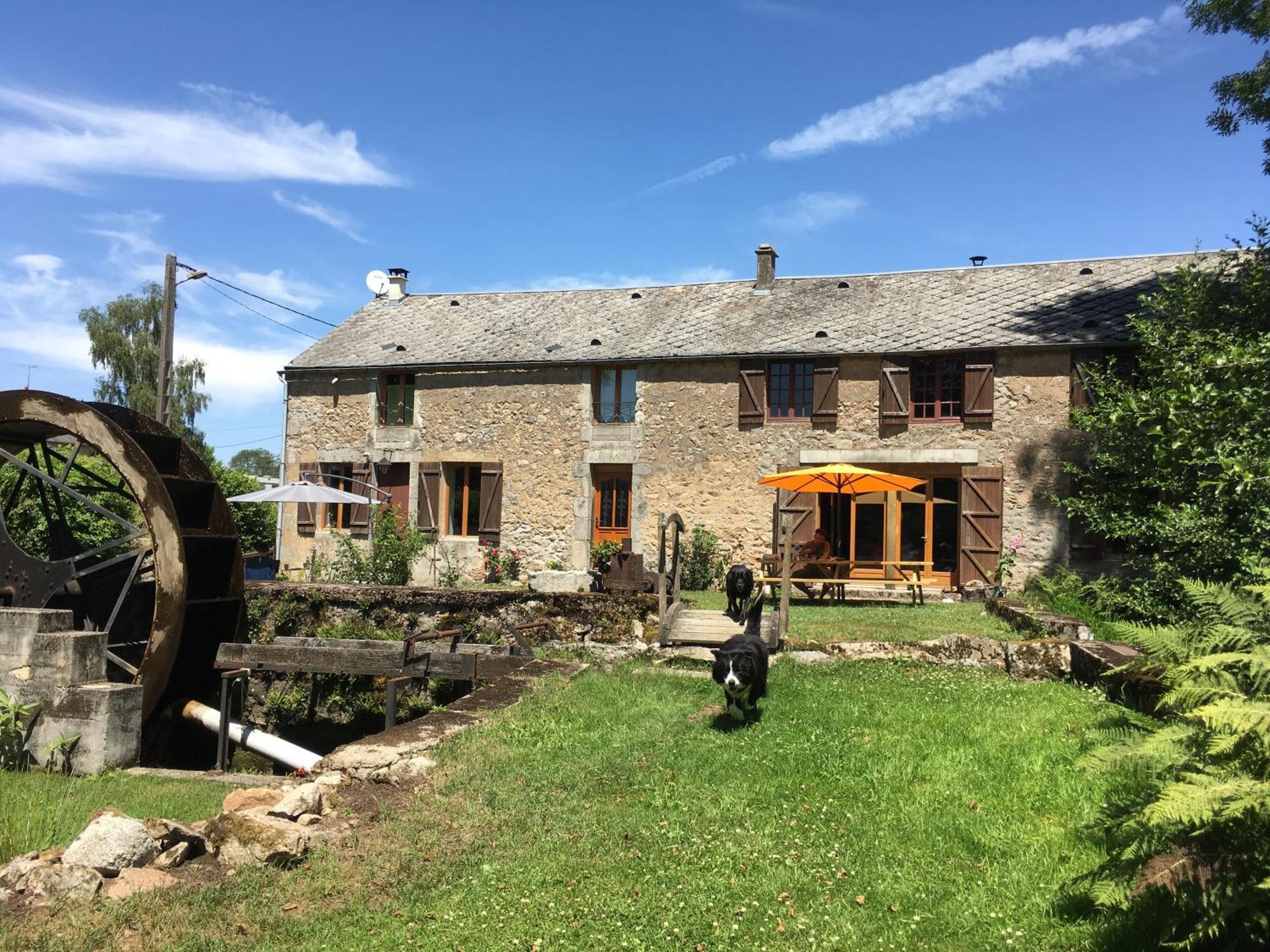 Le Moulin De Razou Bed & Breakfast Brassy ภายนอก รูปภาพ